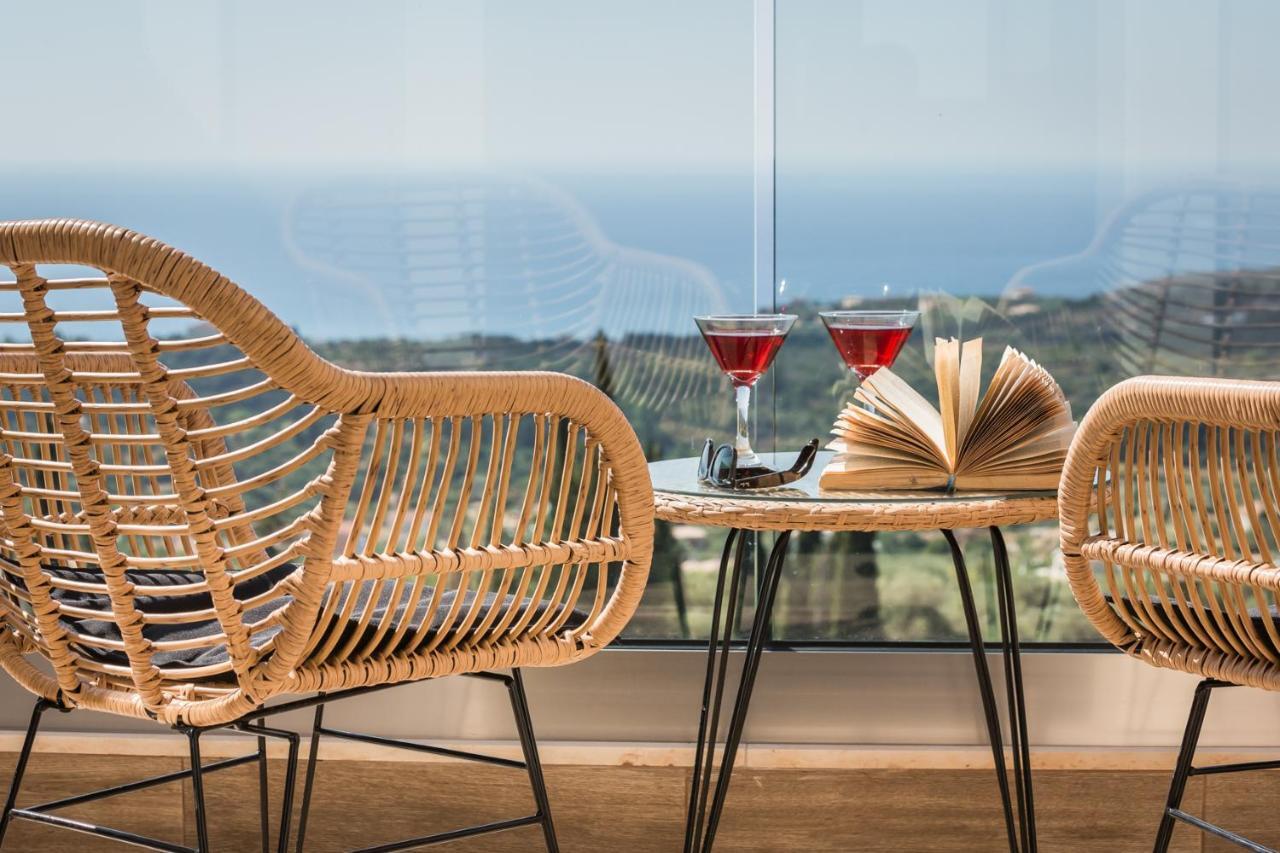 Diana Suites Τραπεζάκι Εξωτερικό φωτογραφία