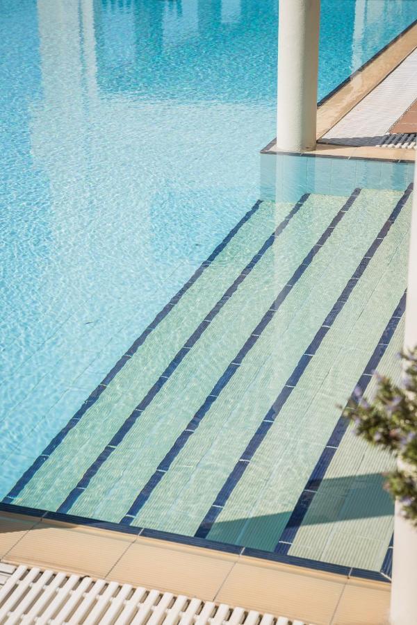 Diana Suites Τραπεζάκι Εξωτερικό φωτογραφία