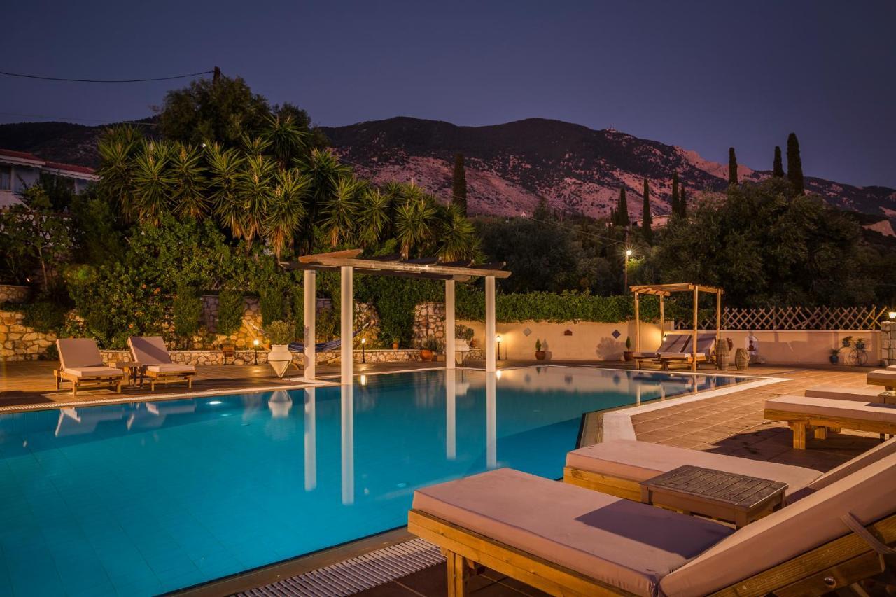 Diana Suites Τραπεζάκι Εξωτερικό φωτογραφία