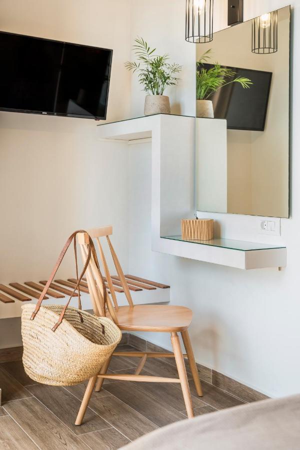 Diana Suites Τραπεζάκι Εξωτερικό φωτογραφία